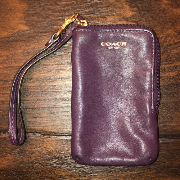 Coach leather cellphone holder/ wallet - Picture 1 of 4